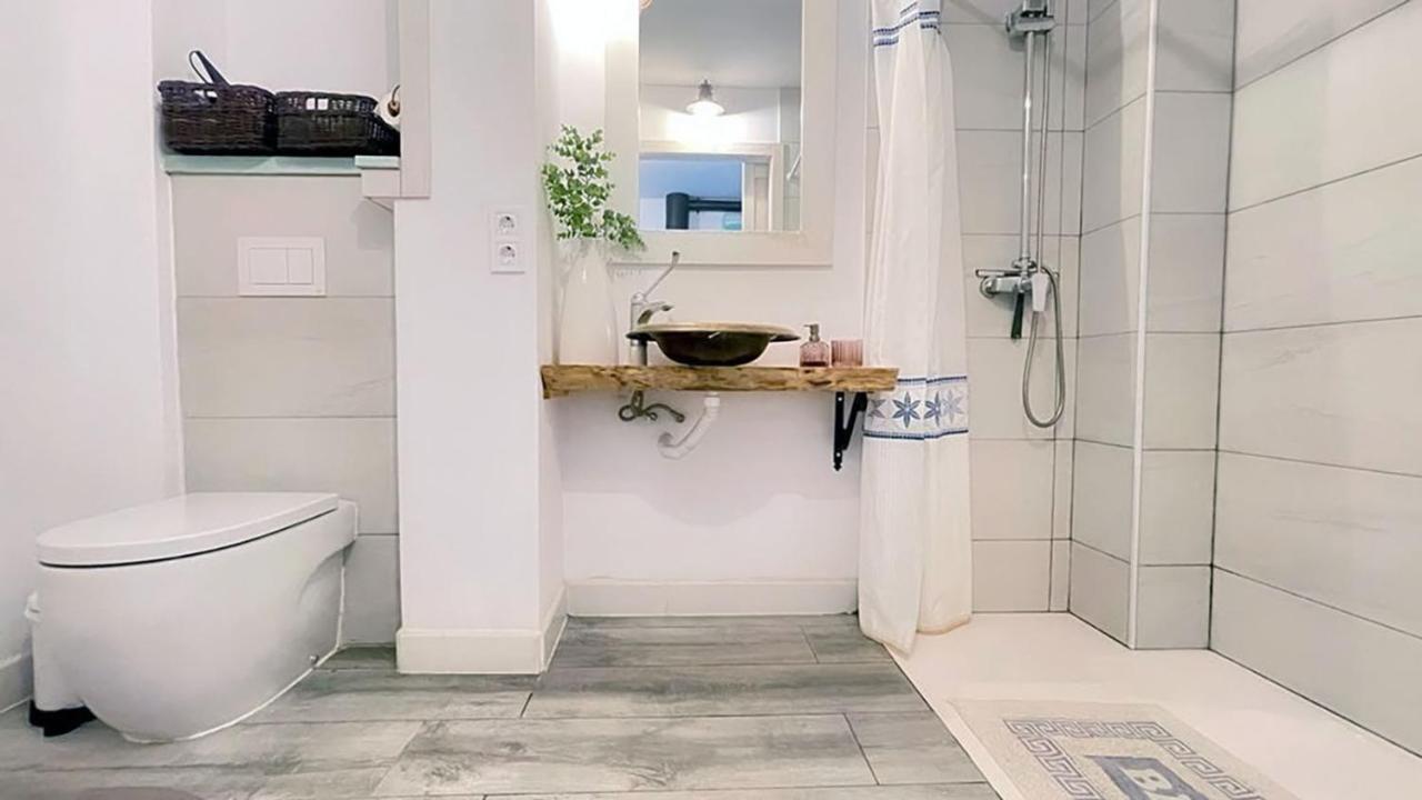 New Cozy Beach Apartment, Wifi Валенсия Экстерьер фото